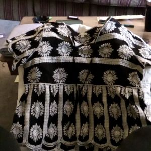 EST. Women top size 3XL